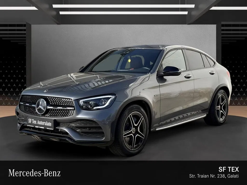 Fotografie: 2021 Mercedes-Benz GLC