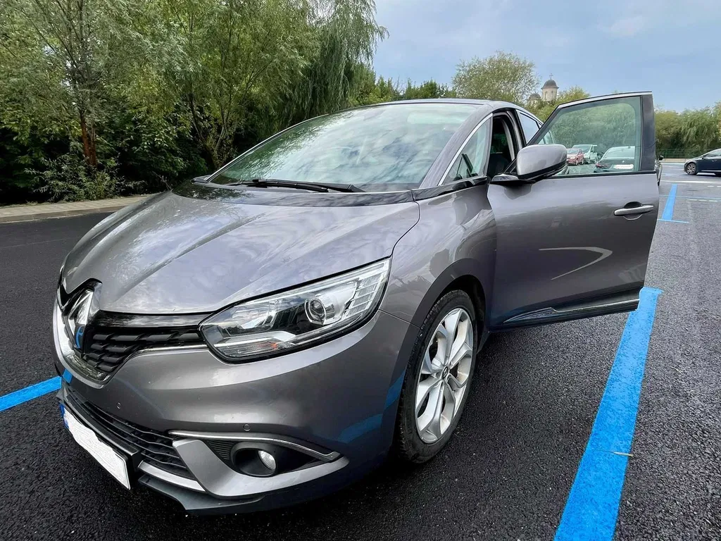 Fotografie: 2019 Renault Grand Scenic
