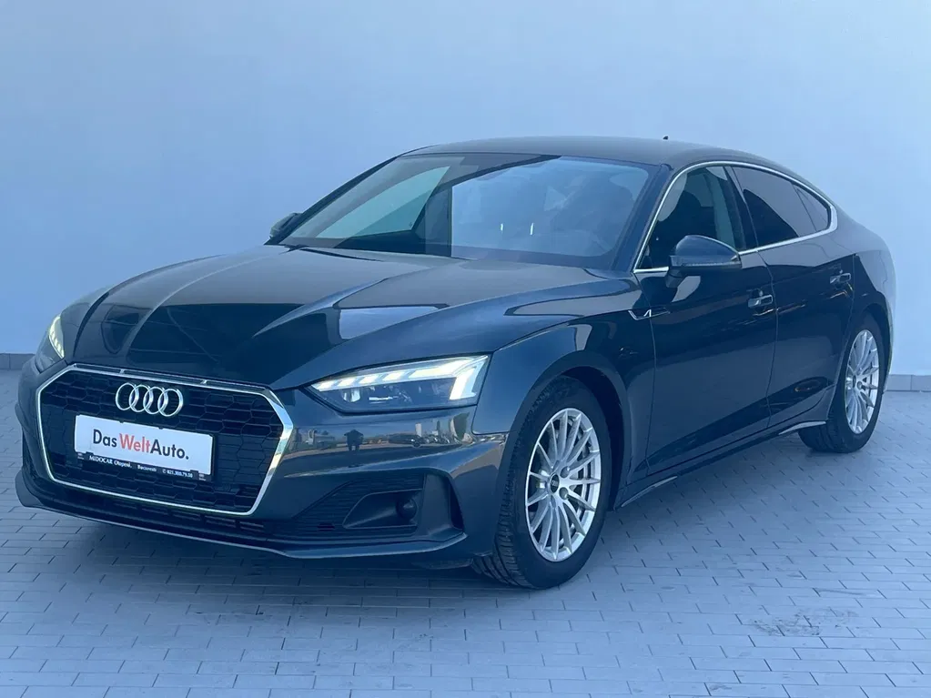Fotografie: 2021 Audi A5 Sportback