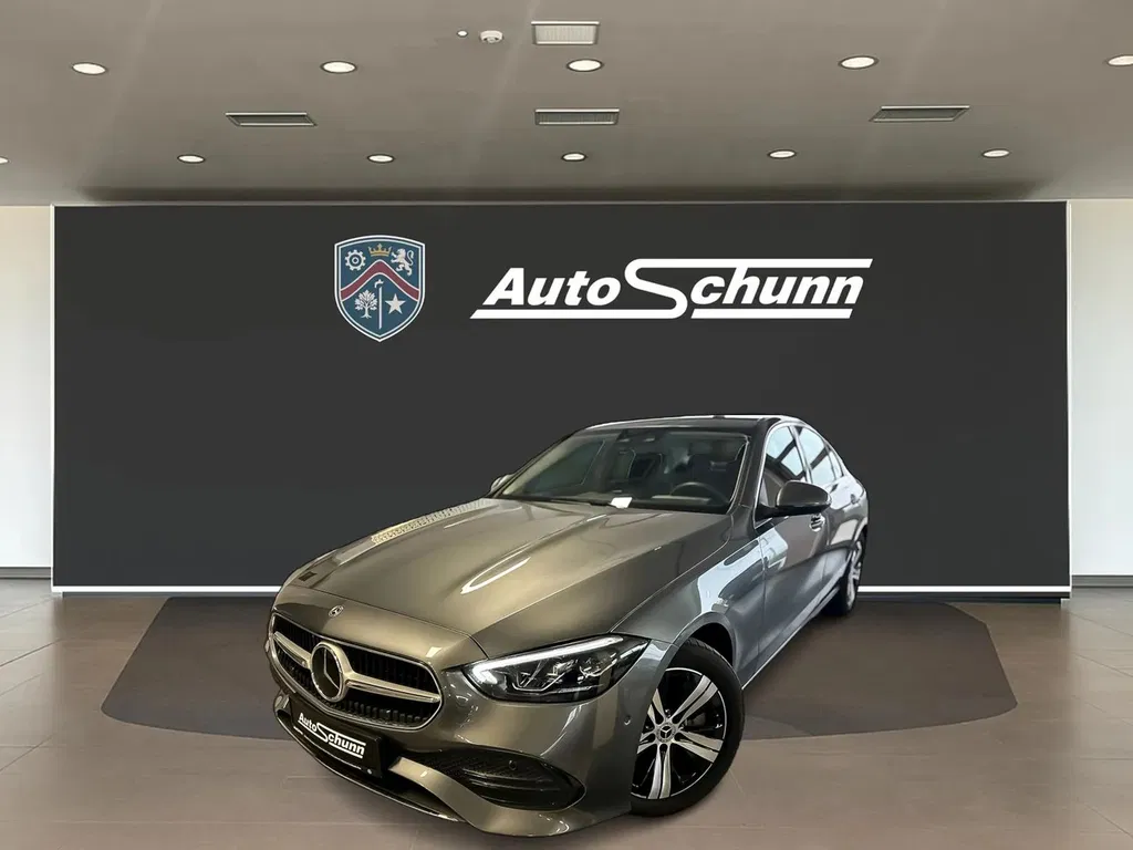 Fotografie: 2024 Mercedes-Benz C