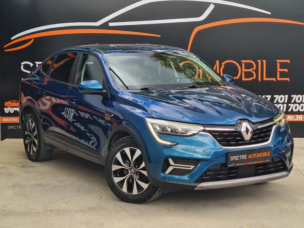 Fotografie: 2022 Renault Arkana