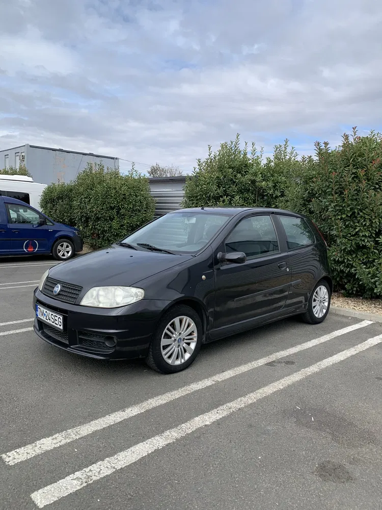 Fotografie: 2005 Fiat Punto
