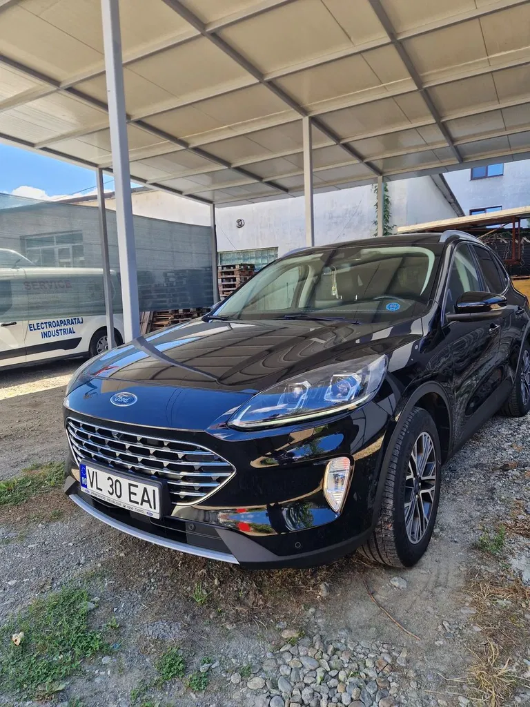 Fotografie: 2020 Ford Kuga