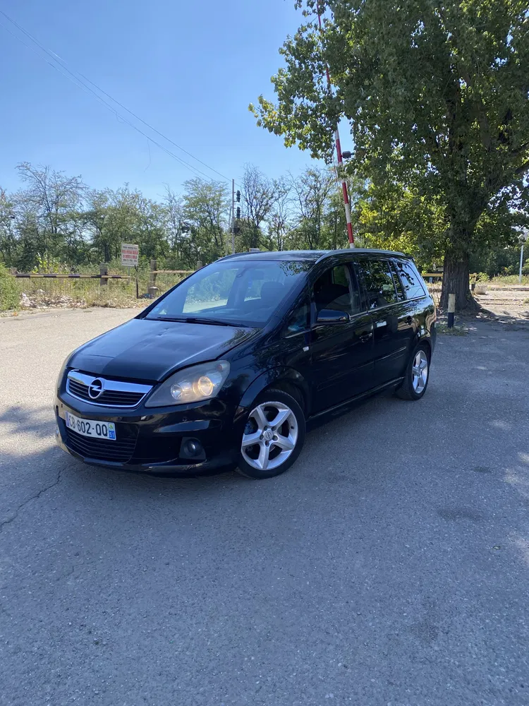 Fotografie: 2008 Opel Zafira