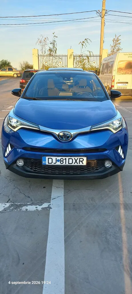 Fotografie: 2018 Toyota C-HR
