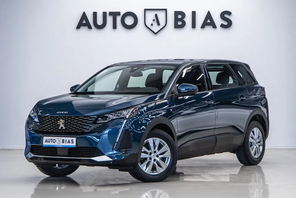 Fotografie: 2021 Peugeot 5008