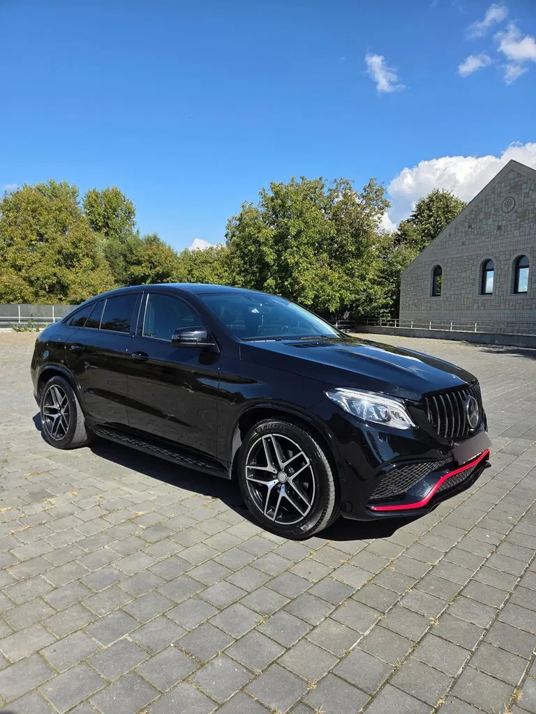 Fotografie: 2016 Mercedes-Benz GLE Coupe