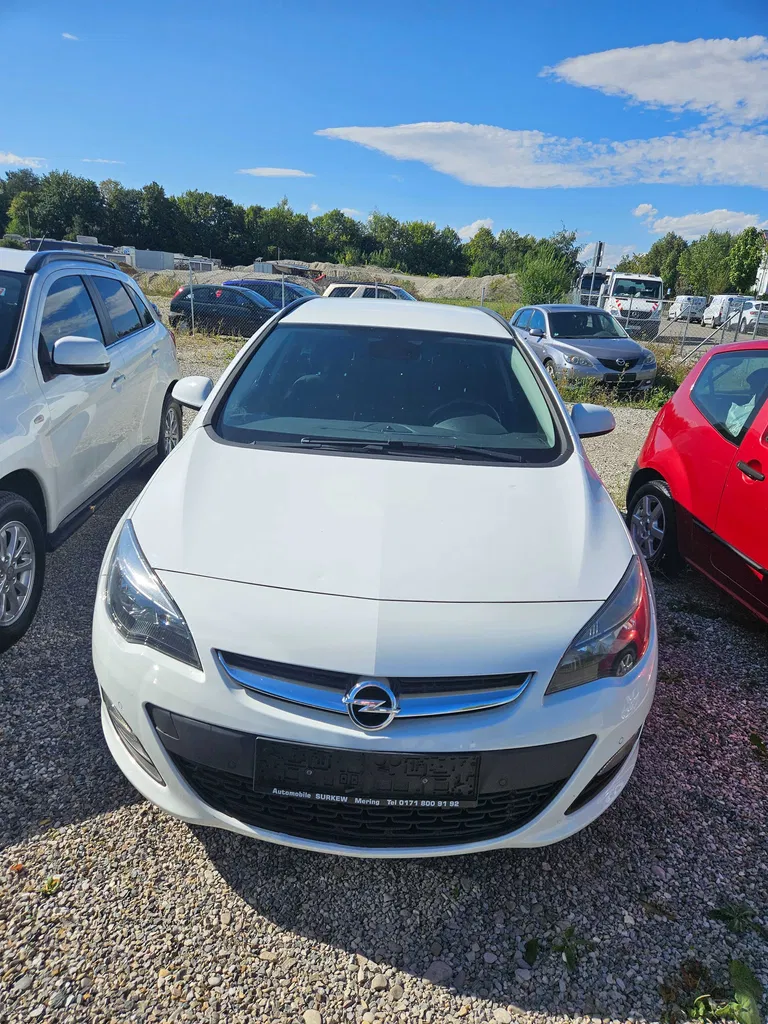 Fotografie: 2015 Opel Astra