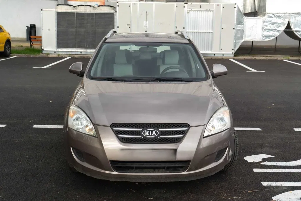 Fotografie: 2008 Kia Ceed