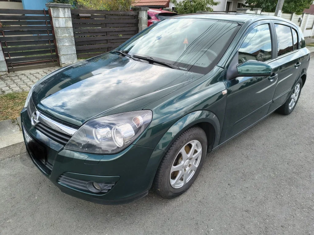 Fotografie: 2004 Opel Astra